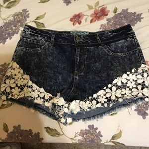 Hot kiss shorts